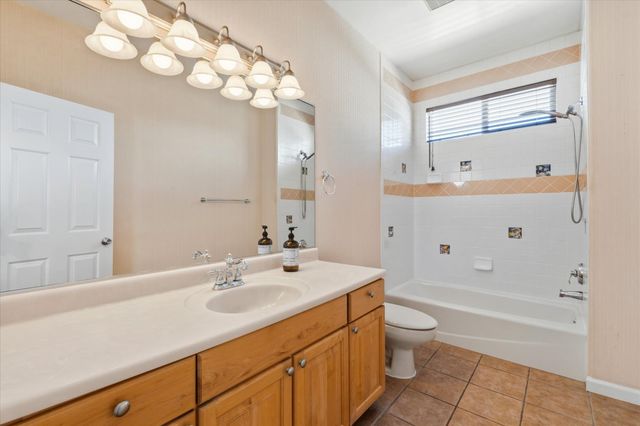 2121 Perkins Way, Sacramento, CA 95818