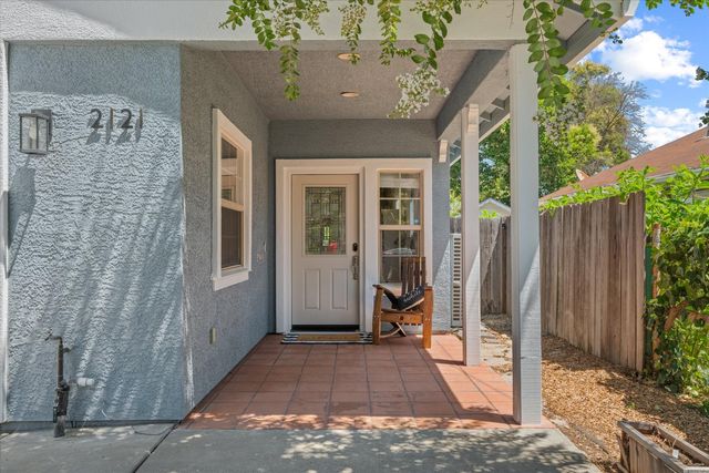 2121 Perkins Way, Sacramento, CA 95818