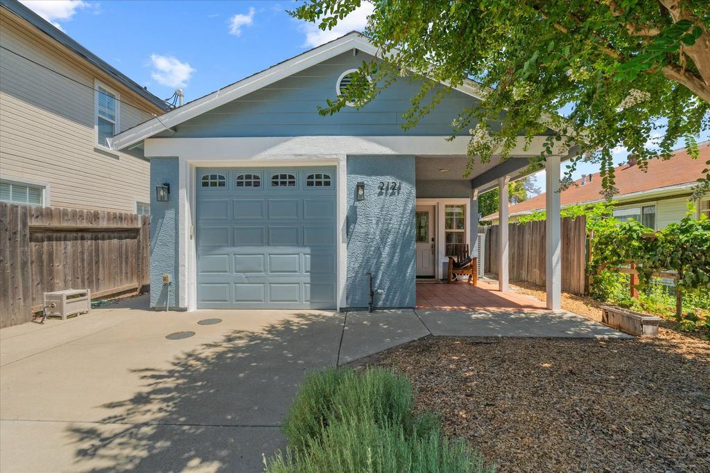 2121 Perkins Way, Sacramento, CA 95818
