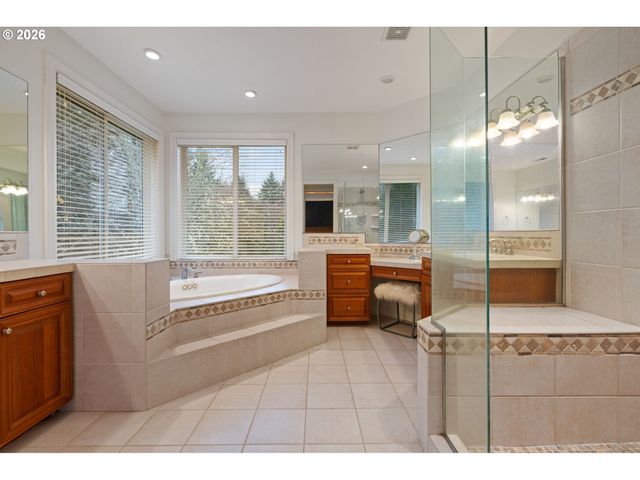 19110 Ne 232ND Ave, Brush Prairie, WA 98606