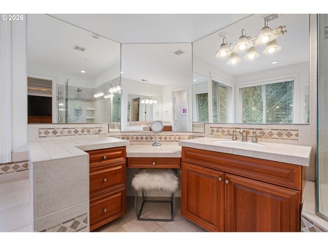 19110 Ne 232ND Ave, Brush Prairie, WA 98606