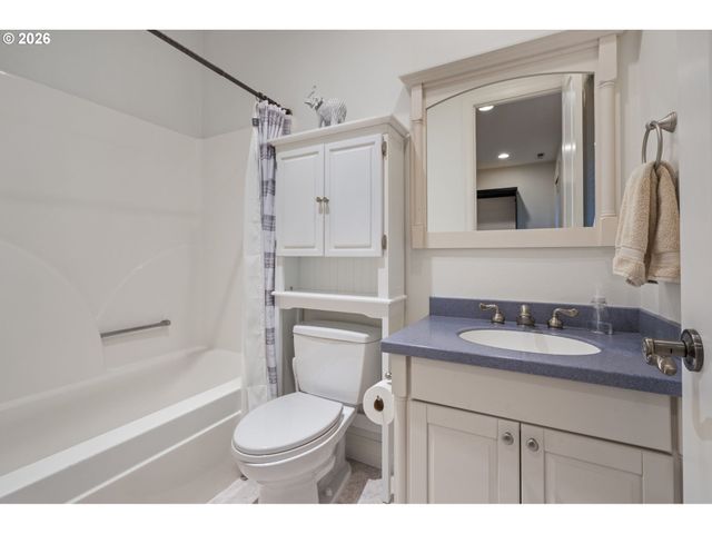 19110 Ne 232ND Ave, Brush Prairie, WA 98606