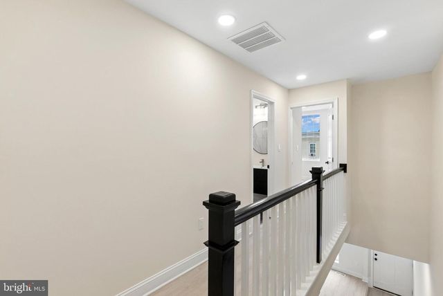 2416 E HOFFMAN ST, Baltimore, MD 21213