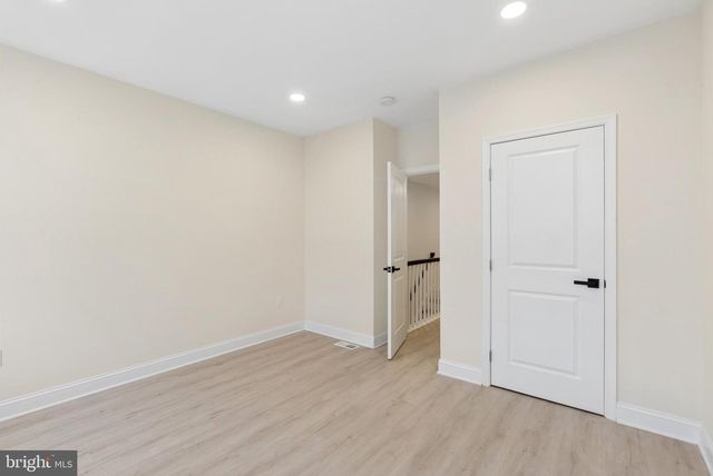 2416 E HOFFMAN ST, Baltimore, MD 21213