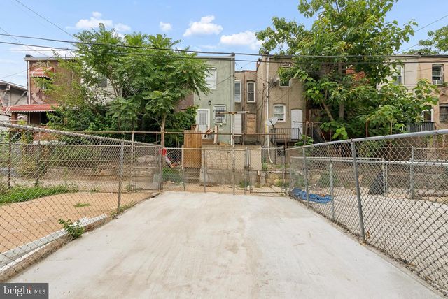 2416 E HOFFMAN ST, Baltimore, MD 21213