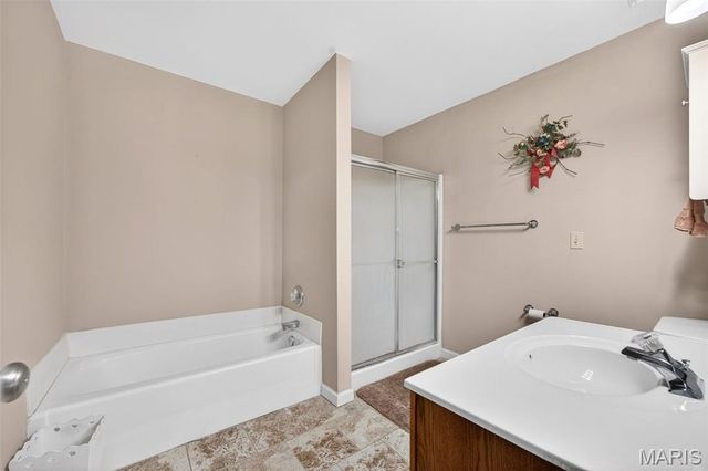 16090 Nantucket Island Drive, Wildwood, MO 63040