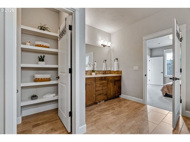 14307 Sw Connor Pl, Portland, OR 97224