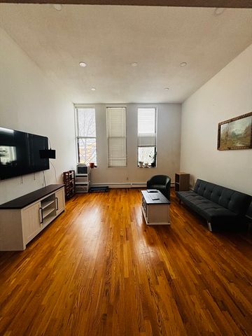 60 Gibson St 303, Boston, MA 02122