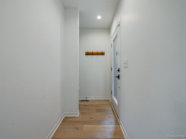 112 Mount Vernon Street, Detroit, MI 48202