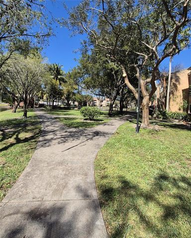 3854 E Lyons Rd 102-5, Coconut Creek, FL 33073