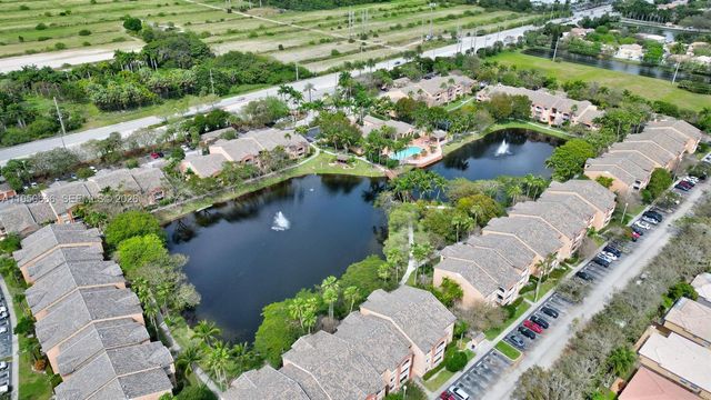 3854 E Lyons Rd 102-5, Coconut Creek, FL 33073