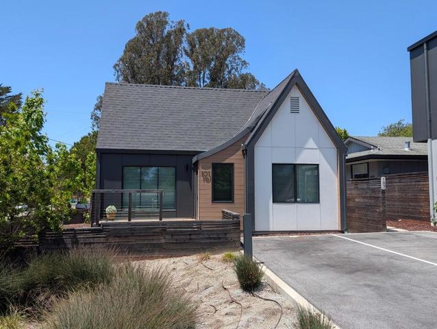 101 Darlington Lane, Soquel, CA 95073