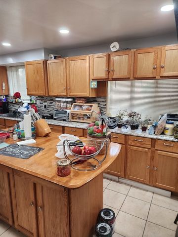 4100 W 81st Place, Chicago, IL 60652