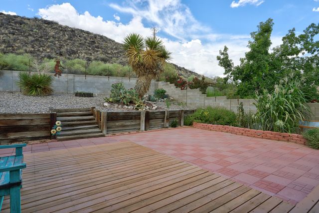 5913 Painted Pony Drive NW, Albuquerque, NM 87120