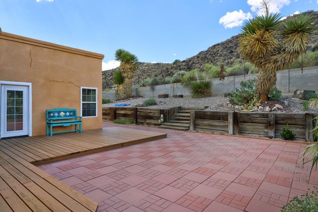 5913 Painted Pony Drive NW, Albuquerque, NM 87120