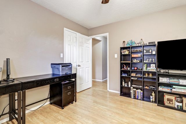 5913 Painted Pony Drive NW, Albuquerque, NM 87120