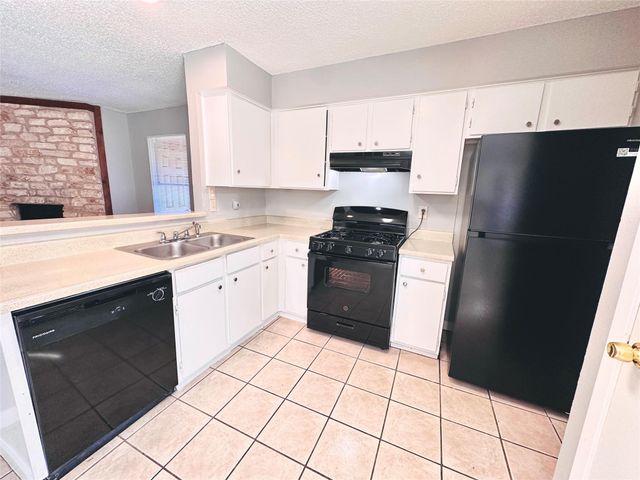9808 Roxanna DR C, Austin, TX 78748