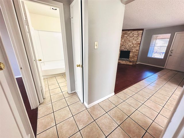9808 Roxanna DR C, Austin, TX 78748
