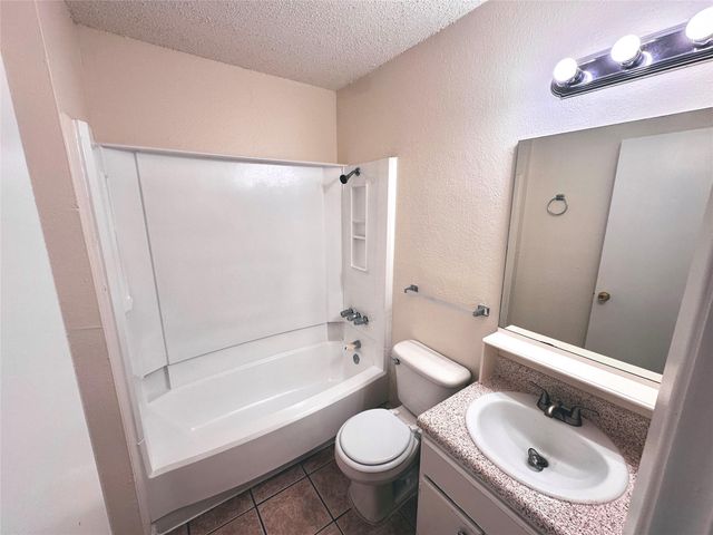 9808 Roxanna DR C, Austin, TX 78748