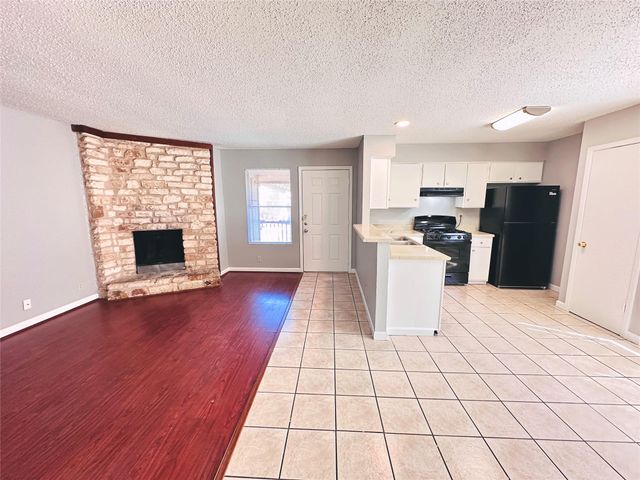 9808 Roxanna DR C, Austin, TX 78748