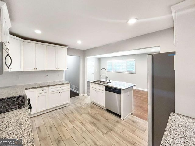 4564 Myrtle Hill Road NE, Kennesaw, GA 30144
