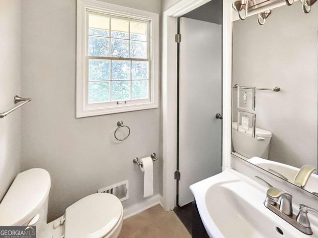 4564 Myrtle Hill Road NE, Kennesaw, GA 30144