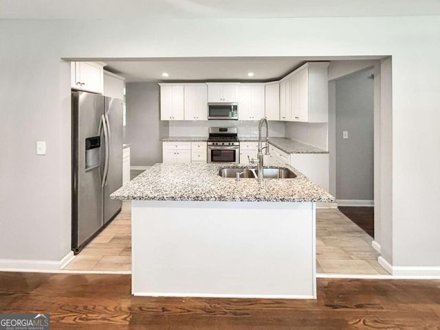 4564 Myrtle Hill Road NE, Kennesaw, GA 30144