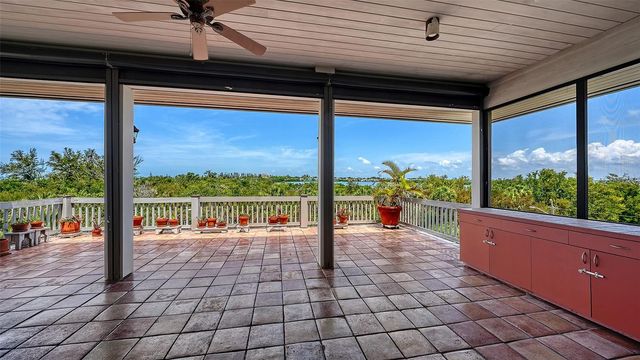 156 EMERSON DRIVE, Sarasota, FL 34236