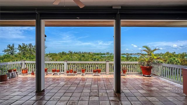 156 EMERSON DRIVE, Sarasota, FL 34236