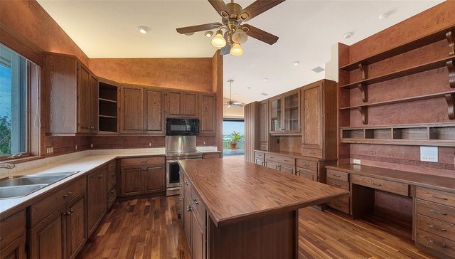 156 EMERSON DRIVE, Sarasota, FL 34236