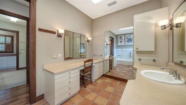 156 EMERSON DRIVE, Sarasota, FL 34236