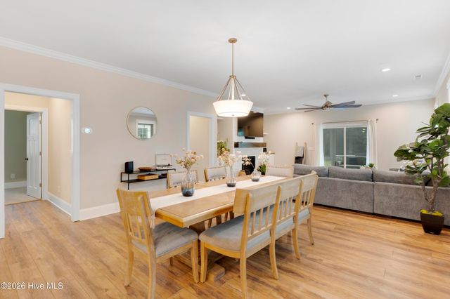170 Twining Rose Lane, Holly Ridge, NC 28445