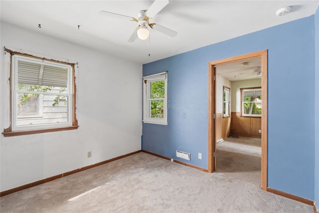 3005 Madison Avenue, Des Moines, IA 50310
