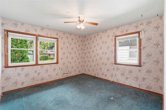 3005 Madison Avenue, Des Moines, IA 50310