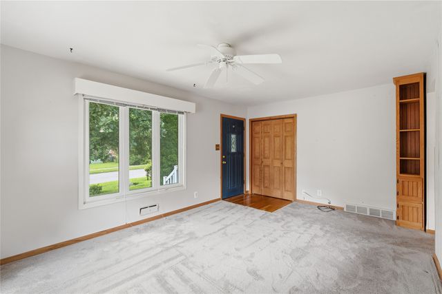 3005 Madison Avenue, Des Moines, IA 50310