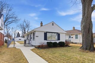 195 W Warnimont AVENUE, Milwaukee, WI 53207
