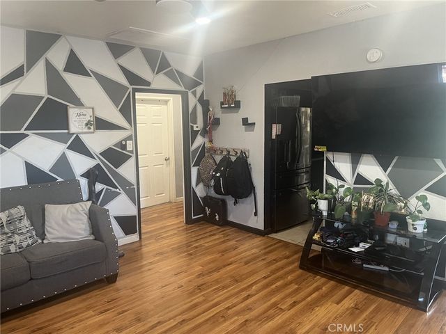 4264 Victoria Avenue, Riverside, CA 92507