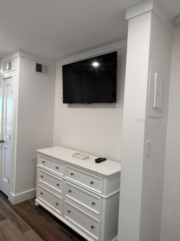 40 Folly Field Rd Apt C327, Hilton Head Island, SC 29928