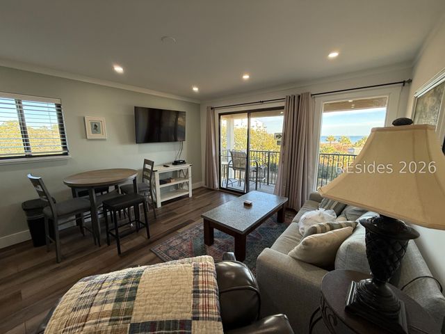 40 Folly Field Rd Apt C327, Hilton Head Island, SC 29928