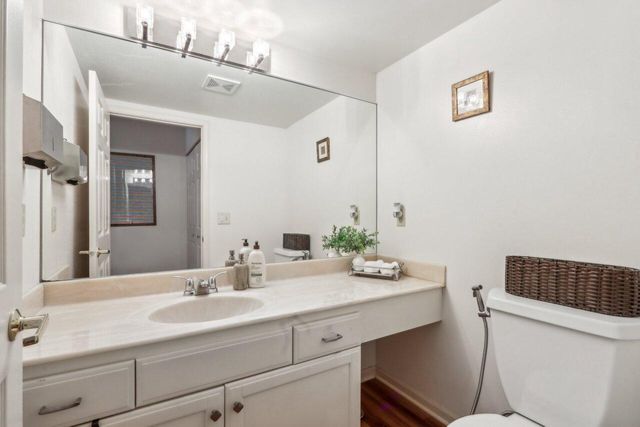 14048 W Waters Edge TRAIL, New Berlin, WI 53151