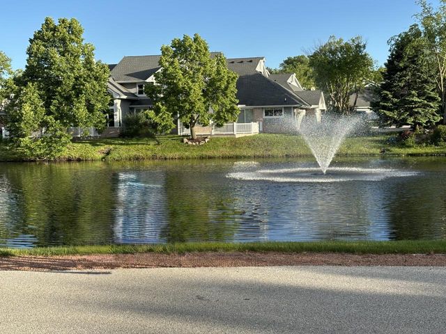 14048 W Waters Edge TRAIL, New Berlin, WI 53151