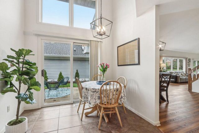 14048 W Waters Edge TRAIL, New Berlin, WI 53151