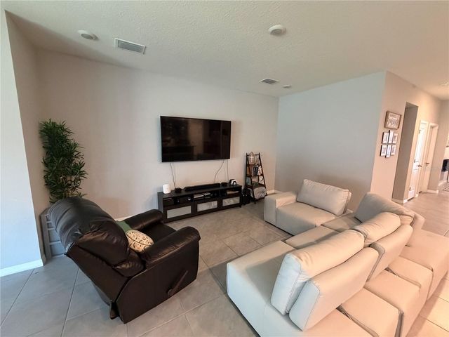 3747 CAPRI COAST DRIVE, Plant City, FL 33565