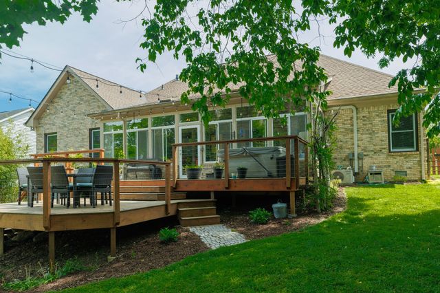 1018 Brookstone Blvd, Mount Juliet, TN 37122