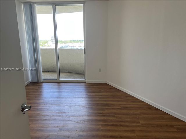 19501 W Country Club Drive 1411, Aventura, FL 33180
