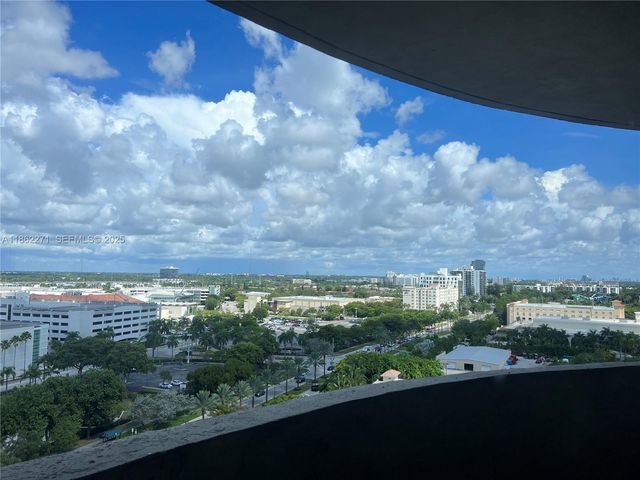 19501 W Country Club Drive 1411, Aventura, FL 33180