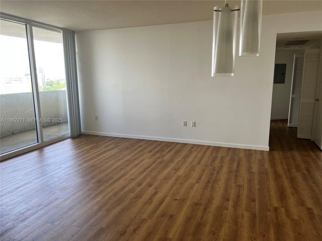 19501 W Country Club Drive 1411, Aventura, FL 33180
