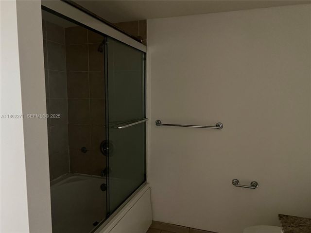 19501 W Country Club Drive 1411, Aventura, FL 33180