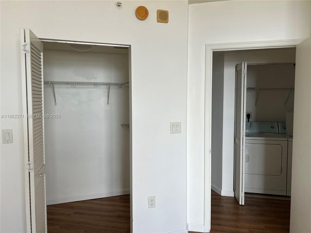 19501 W Country Club Drive 1411, Aventura, FL 33180