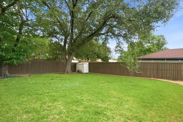 2103 Drake Drive, Richardson, TX 75081
